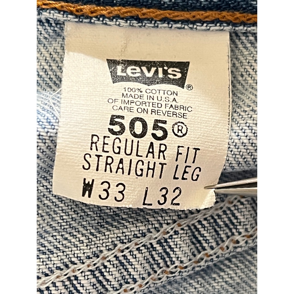 Vintage Levis 505 Mens 33x32 Made in USA Light Wash Straight Leg Denim Jeans